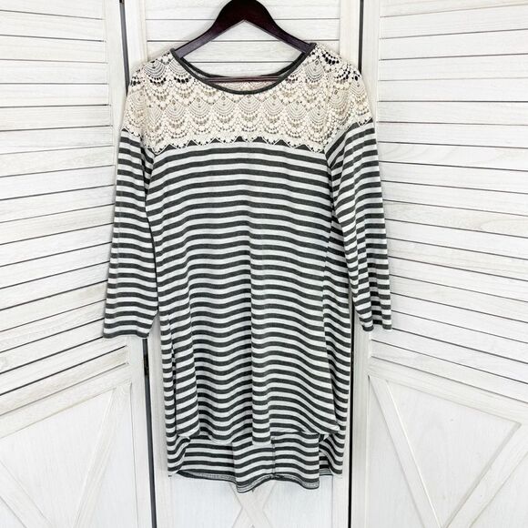UMGEE Striped Crochet Lace Shoulder Tee Shirt Dress Gray Ivory Medium - Picture 6 of 11